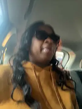 Snapshot of thicknessent chatting on November 17, 10:15 pm thicknessent online show from November 17, 10:15 pm