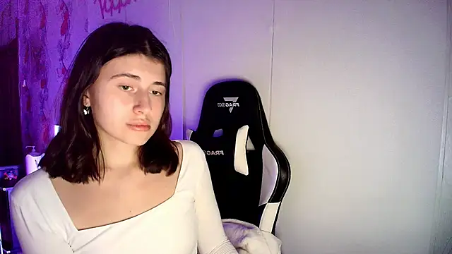 KristinaScott online show from February 2, 3:44 pm