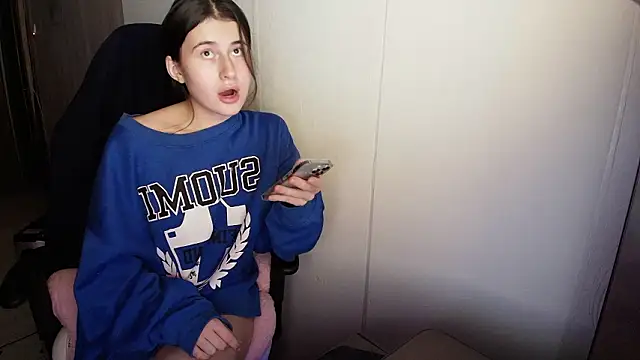 KristinaScott online show from February 16, 3:30 pm