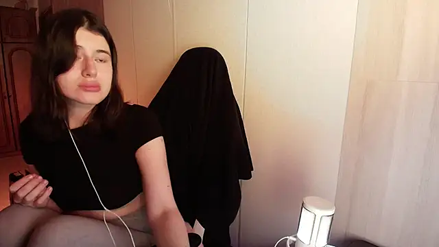 KristinaScott online show from February 23, 6:05 pm