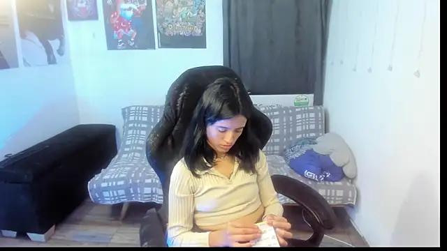 Snapshot of Candy__Girll18 chatting on February 23, 8:22 am Candy Girll18 online show from February 23, 8:22 am