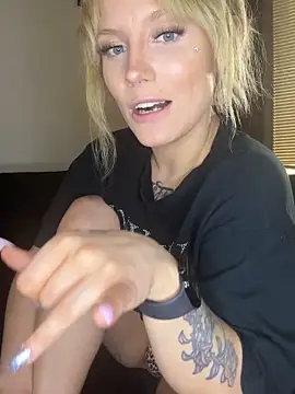 Snapshot of sofrancy chatting on February 27, 7:14 pm sofrancy online show from February 27, 7:14 pm