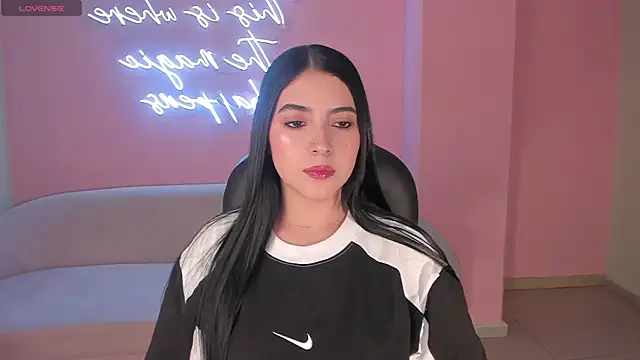 Snapshot of HaileyRoss_ chatting on July 12, 10:45 pm HaileyRoss online show from July 12, 10:45 pm