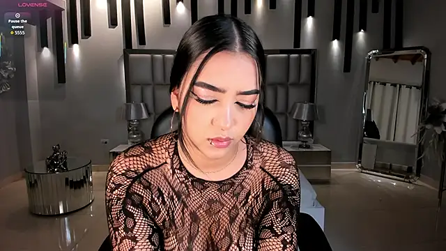 SophieLanne online show from April 15, 4:19 am