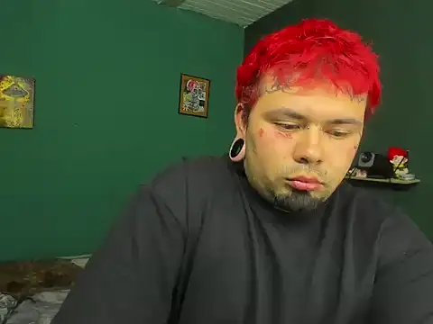 Snapshot of Gaara_tt chatting on November 15, 5:38 am Gaara tt online show from November 15, 5:38 am