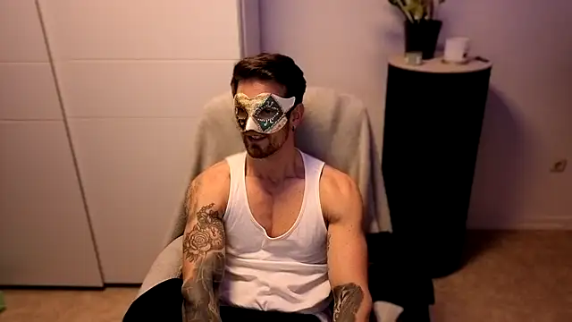 Snapshot of Mystery_Mark chatting on November 23, 7:24 pm Mystery Mark online show from November 23, 7:24 pm