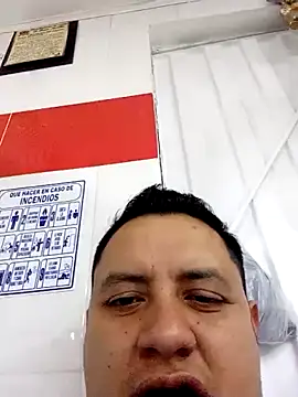 Snapshot of gordoju chatting on November 25, 11:49 pm gordoju online show from November 25, 11:49 pm