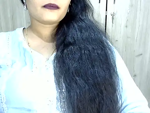 Muskan Jha online show from April 5, 3:42 pm