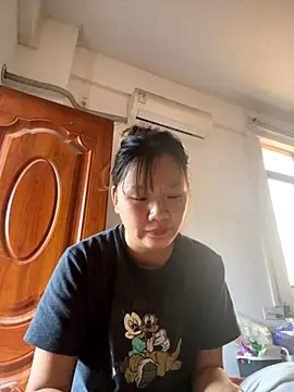 Snapshot of yiyi0316 chatting on November 16, 5:57 am yiyi0316 online show from November 16, 5:57 am