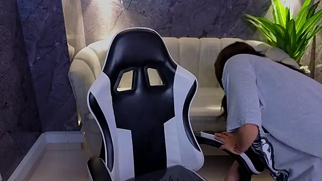 Emily Tx  online show from December 2, 2:50 am