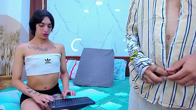 Loversinfire2 online show from March 22, 2:15 am