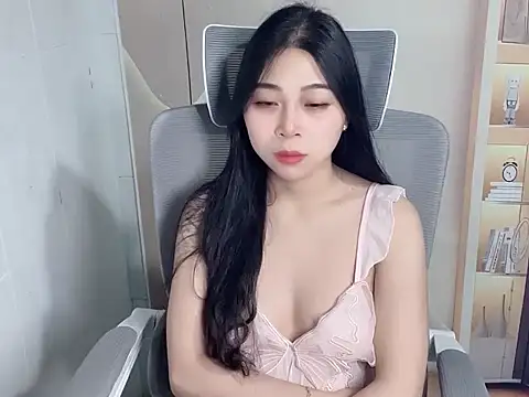 Lousii online show from December 4, 11:24 pm