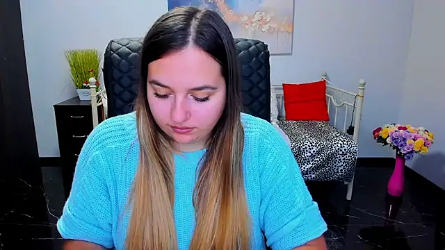 Snapshot of Maria_Bond chatting on November 27, 6:37 am Maria Bond online show from November 27, 6:37 am