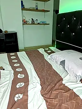 pamela Tiny online show from March 30, 1:50 am