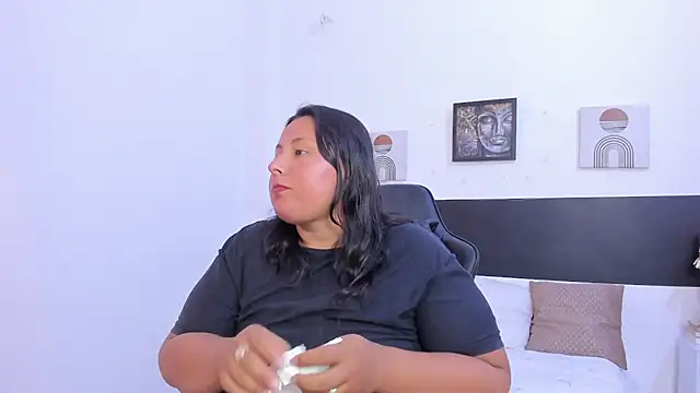 BWW-CINDY11 online show from December 1, 3:22 am