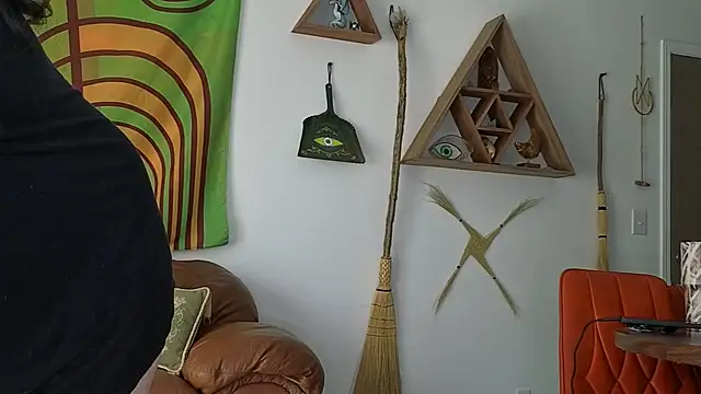 bruisedblossoms online show from April 5, 5:10 pm