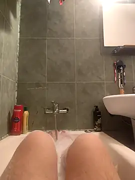 Snapshot of Ziulica chatting on November 27, 8:11 pm Ziulica online show from November 27, 8:11 pm