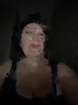 Snapshot of LittleBead522 chatting on November 17, 5:52 pm LittleBead522 online show from November 17, 5:52 pm