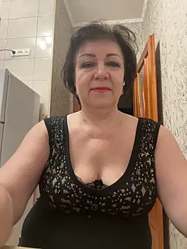 Snapshot of LittleBead522 chatting on November 25, 3:01 pm LittleBead522 online show from November 25, 3:01 pm