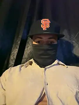 Snapshot of Perverzo124 chatting on January 9, 1:30 am Perverzo124 online show from January 9, 1:30 am