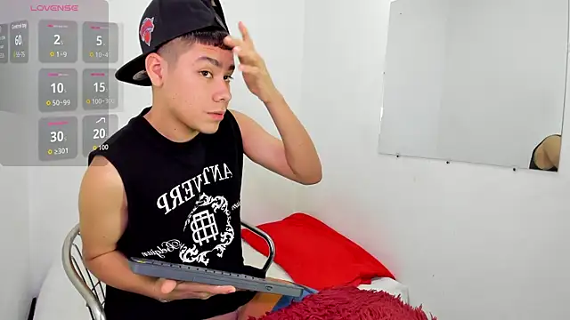 Lucastorrez01 online show from February 14, 4:26 pm