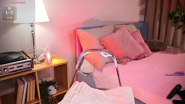 lexy exe online show from April 3, 8:40 pm