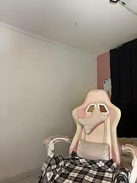 Sophie wyld online show from December 16, 12:04 am