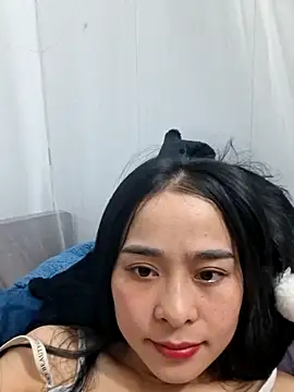 Snapshot of be-sex chatting on November 17, 3:29 pm be-sex online show from November 17, 3:29 pm