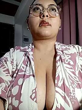 Anna Lucia88 online show from April 10, 4:50 am