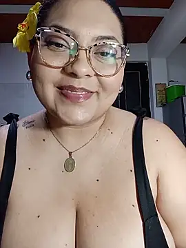 Snapshot of Anna_Lucia88 chatting on June 14, 2:24 am Anna Lucia88 online show from June 14, 2:24 am