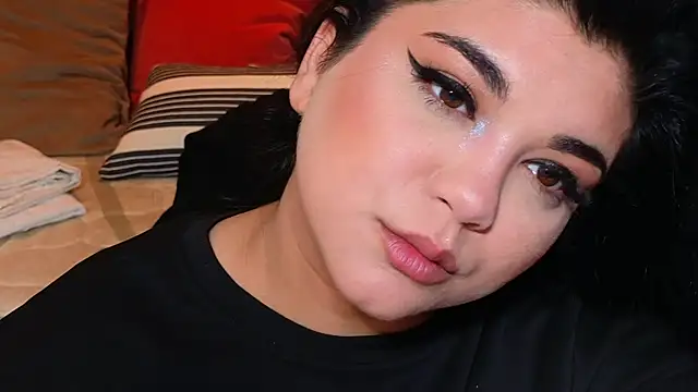 Snapshot of SpicyCarlaXX chatting on May 6, 7:52 pm SpicyCarlaXX online show from May 6, 7:52 pm