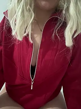 Snapshot of Manolya3434 chatting on December 16, 11:10 pm Manolya3434 online show from December 16, 11:10 pm