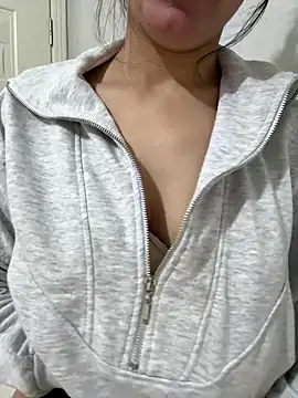 Snapshot of Manolya3434 chatting on January 9, 5:32 am Manolya3434 online show from January 9, 5:32 am