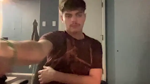 Snapshot of iceicebaby06 chatting on November 17, 10:32 am iceicebaby06 online show from November 17, 10:32 am