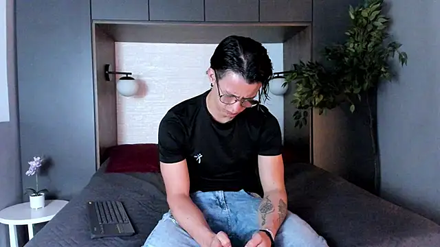 Brandon starkk online show from January 13, 11:37 am