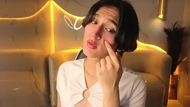 Snapshot of zoe_tp chatting on December 3, 8:07 pm zoe tp online show from December 3, 8:07 pm