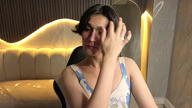 Snapshot of zoe_tp chatting on December 5, 12:47 pm zoe tp online show from December 5, 12:47 pm