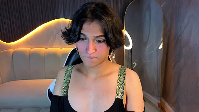 Snapshot of zoe_tp chatting on December 15, 8:02 pm zoe tp online show from December 15, 8:02 pm