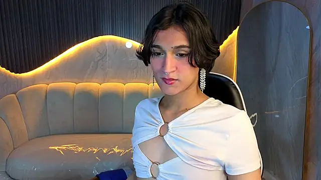 Snapshot of zoe_tp chatting on December 18, 7:53 pm zoe tp online show from December 18, 7:53 pm