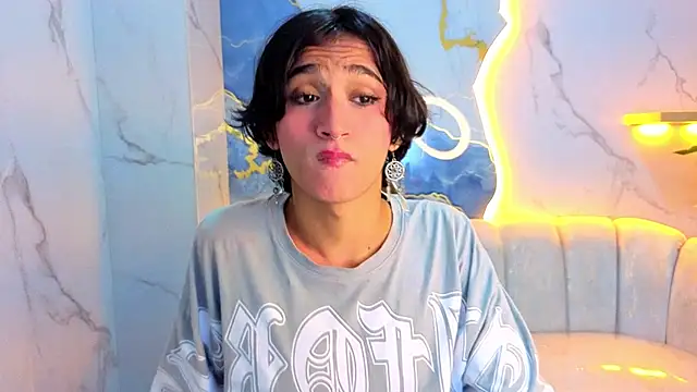 Snapshot of zoe_tp chatting on December 20, 12:56 pm zoe tp online show from December 20, 12:56 pm