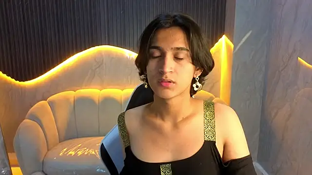 Snapshot of zoe_tp chatting on January 15, 1:05 pm zoe tp online show from January 15, 1:05 pm