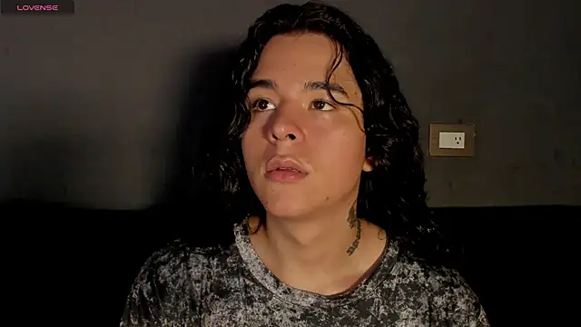 Snapshot of Angel-umbra chatting on November 29, 8:56 pm Angel-umbra online show from November 29, 8:56 pm