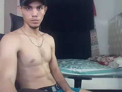 Snapshot of MischievousDuo chatting on November 22, 6:56 am MischievousDuo online show from November 22, 6:56 am