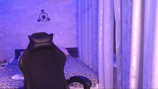  Honey sunset  online show from February 19, 6:15 pm