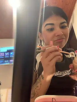 Dannii- online show from February 1, 1:26 am