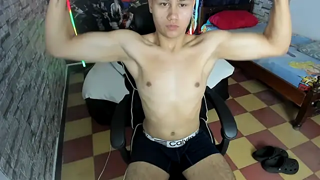 Snapshot of esteban_rios_ chatting on November 30, 2:04 am esteban rios online show from November 30, 2:04 am