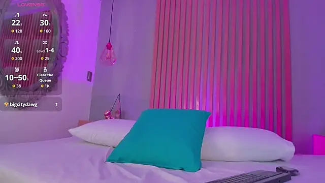 Snapshot of nicolesteele_ chatting on November 26, 7:37 pm nicolesteele online show from November 26, 7:37 pm