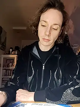 Snapshot of dragonlock chatting on November 24, 12:54 am dragonlock online show from November 24, 12:54 am