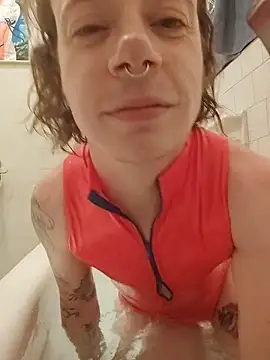 Snapshot of dragonlock chatting on November 25, 2:44 am dragonlock online show from November 25, 2:44 am