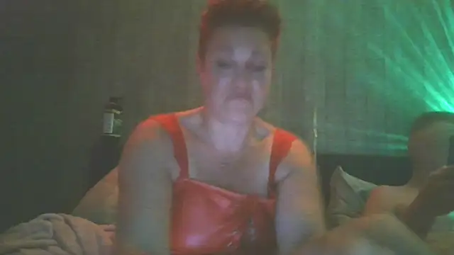 Snapshot of wijMV chatting on May 3, 5:08 pm wijMV online show from May 3, 5:08 pm
